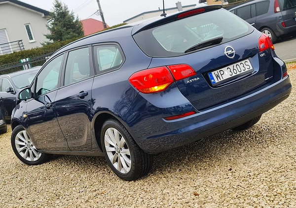 Opel Astra cena 19900 przebieg: 212000, rok produkcji 2011 z Płock małe 497